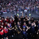 Nekoliko hiljada ljudi dočekalo odbojkaše u Beogradu (FOTO) 4