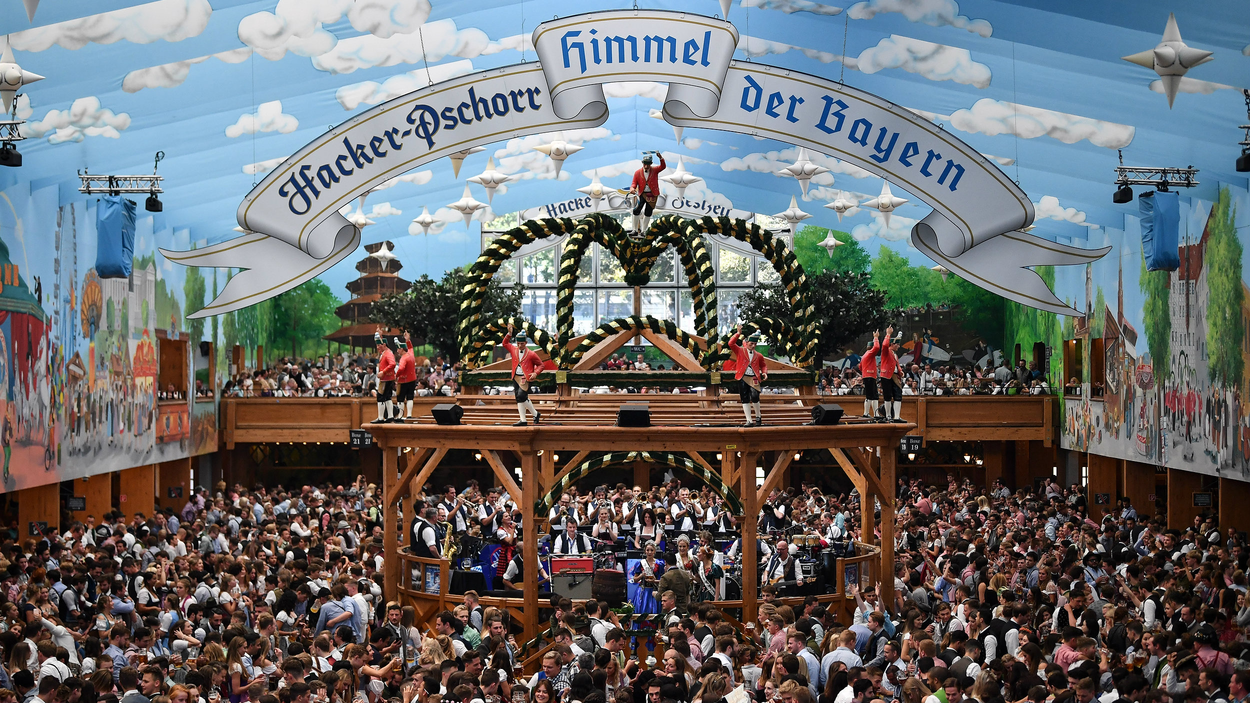 Počeo 186. festival piva Oktobarfest (FOTO) 8 Počeo 186. festival piva Oktobarfest (FOTO) 8