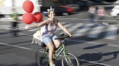 prajd epa effe andrej cukic Parada ponosa u Beogradu završena žurkom u parku Manjež (FOTO) 8