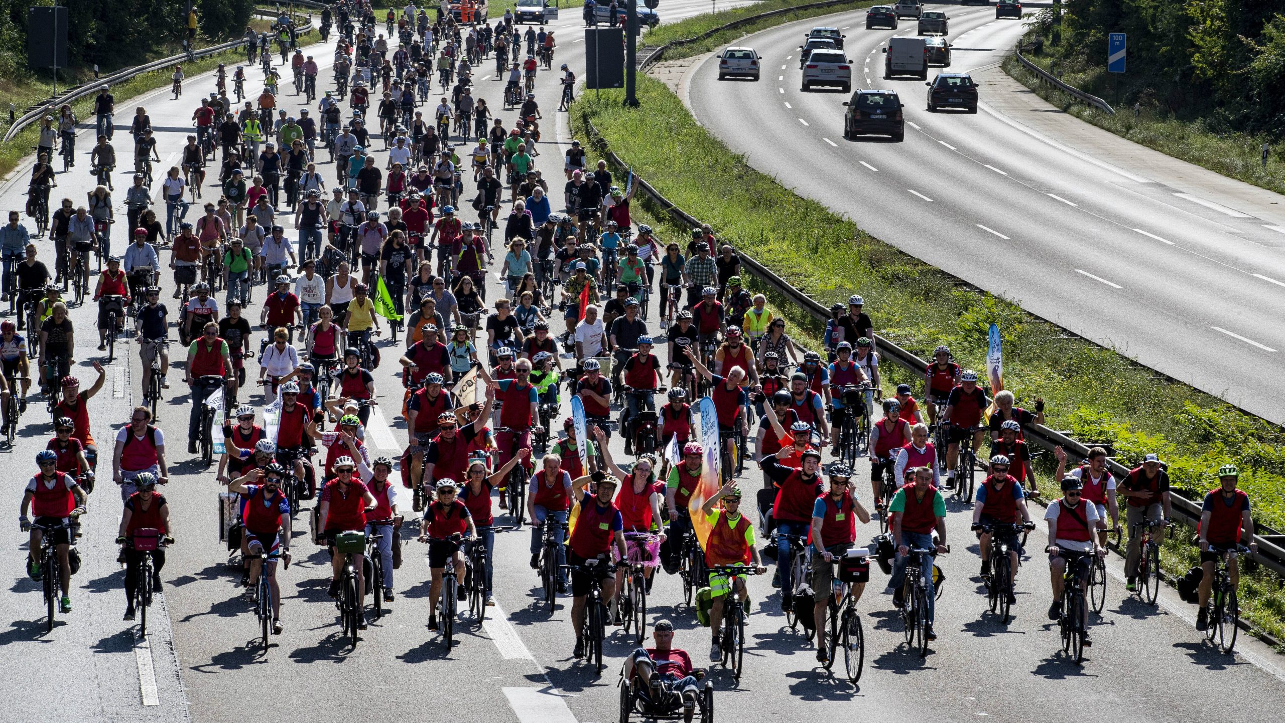 Protest protiv klimatskih promena u Frankfurtu uporedo sa Sajmom automobila 1