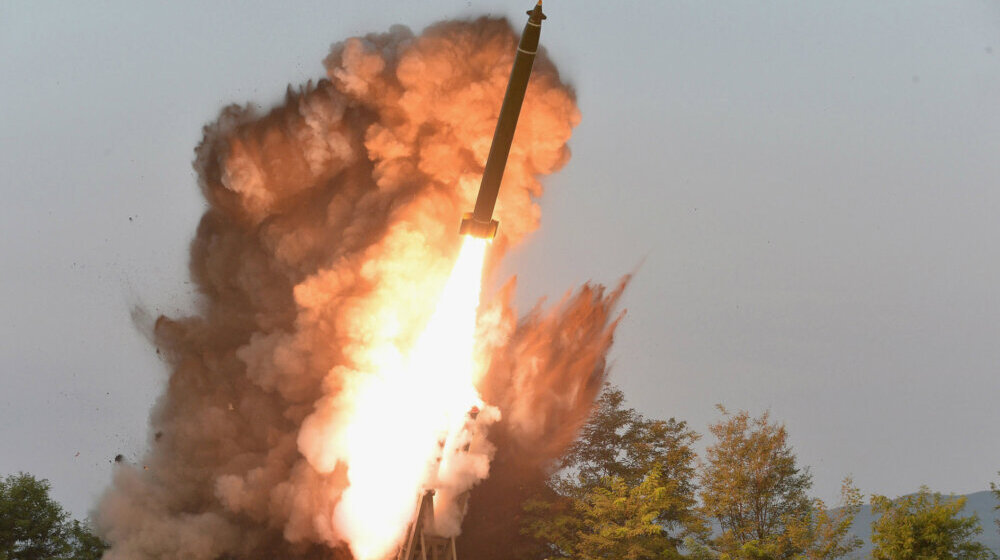 Severna Koreja potvrdila probu višestrukog raketnog bacača, lično je vodio Kim Džon Un 1