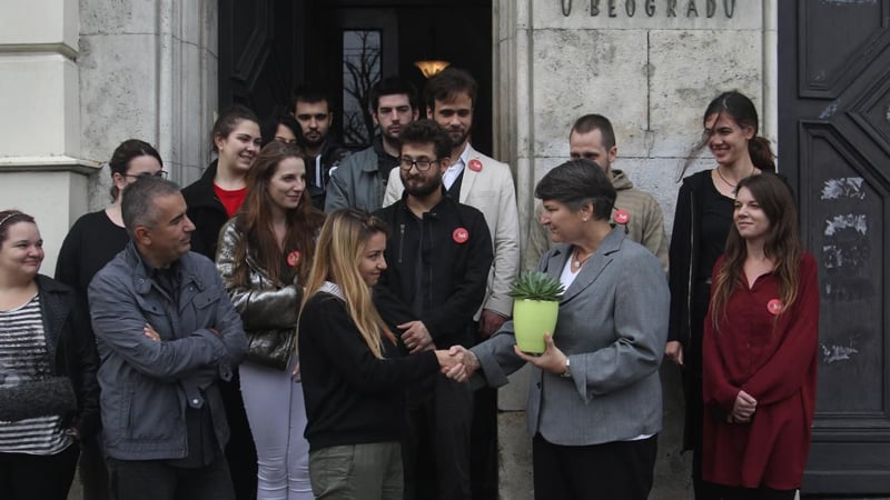 Studenti predali rektorki ključeve od zgrade Rektorata 1