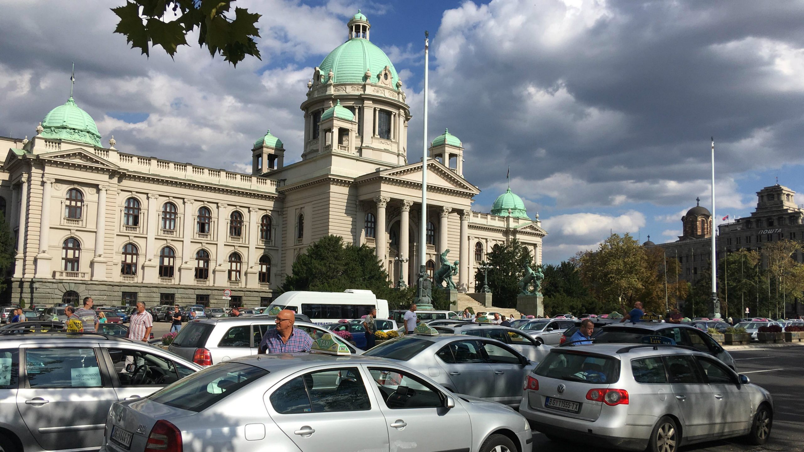 Taksisti počeli svakodnevne proteste (FOTO, VIDEO) 1