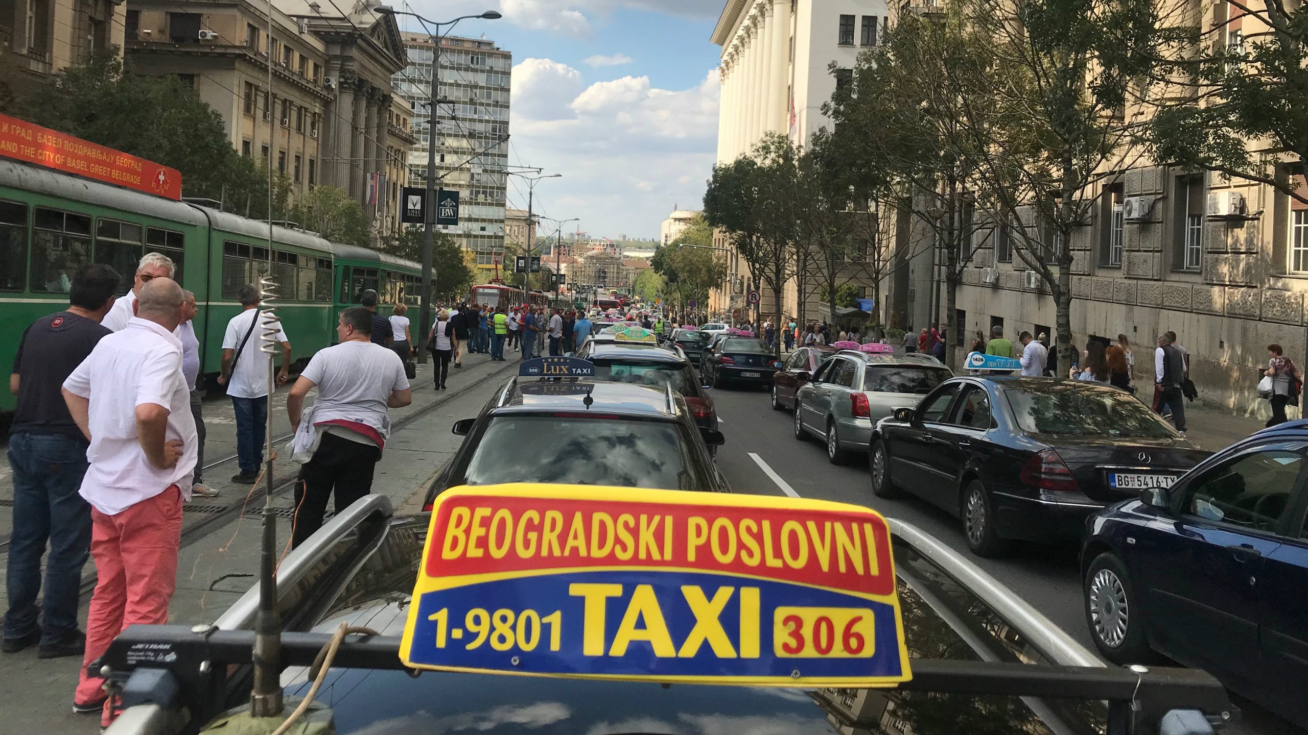 MUP o protestu taksista: Nećemo dozvoliti blokadu auto-puta 1