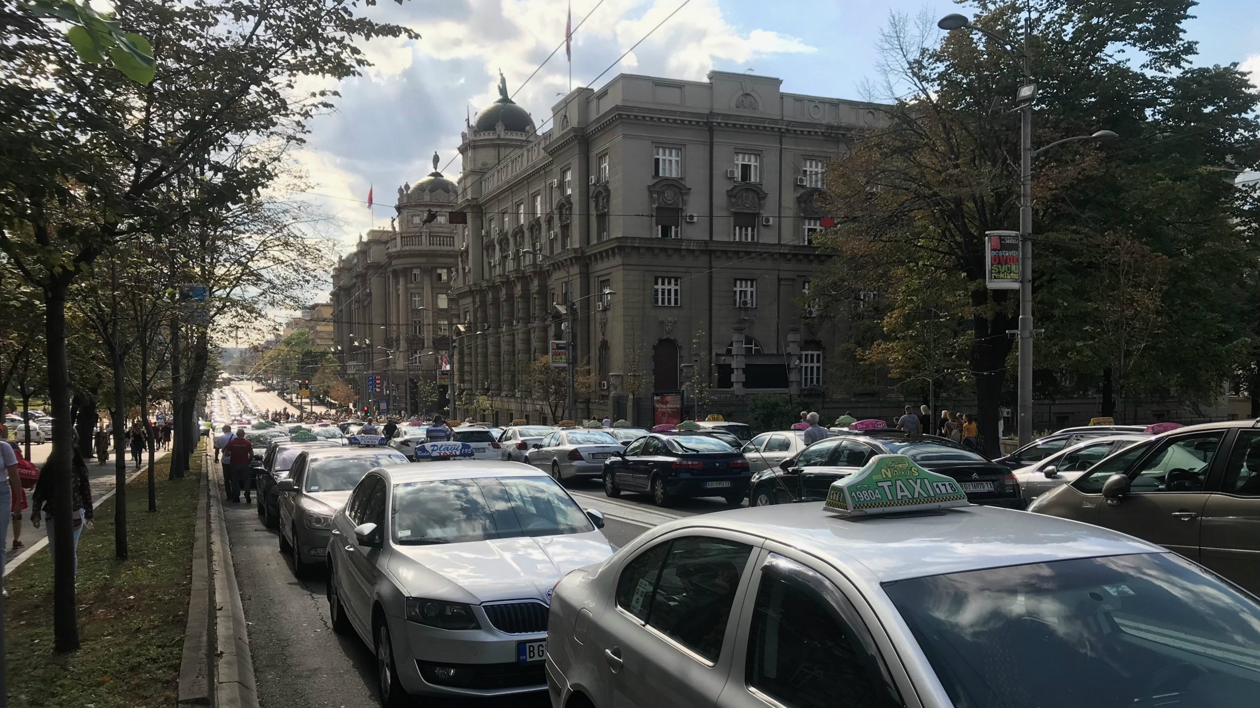 Taksisti počeli svakodnevne proteste (FOTO, VIDEO) 8 Taksisti počeli svakodnevne proteste (FOTO, VIDEO) 8