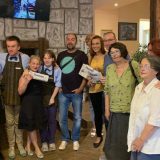 Druženje i humani gest članova Kluba čitalaca Danasa 6