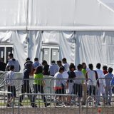 Izveštaj vlade SAD: Deca migranti razdvojena od roditelja pretrpela traumu 5