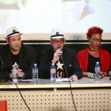 Pokret ujedinjenih fantoma: Predsednik opštine Knjaževac kadrira i u poslastičarnici 14