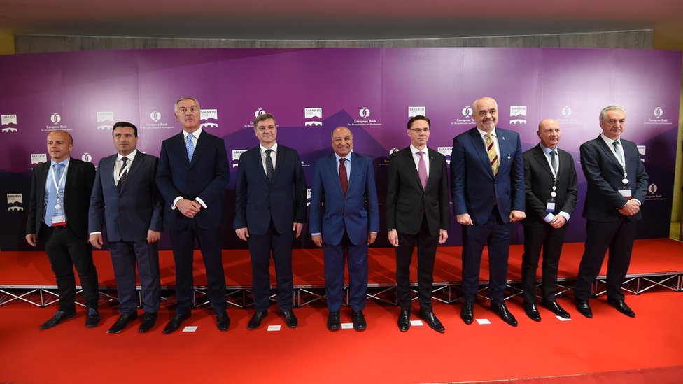 Zajednička slika lidera, bez Hašima Tačija i Ane Brnabić