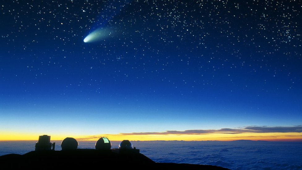 Mauna Kea i kometa koja proleće