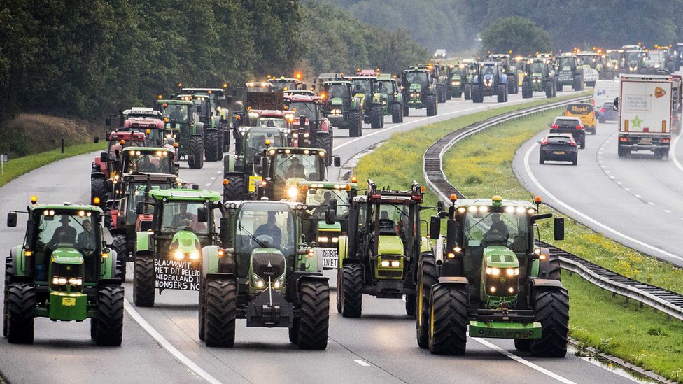 Poljoprivrednici blokiraju put u Holandiji