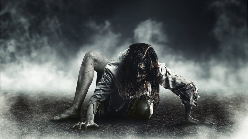 Noć veštica: Nemirni pokojnici - šta znamo o srednjovekovnim zombijima 2 Vыlezaющiй iz mogilы mertvec