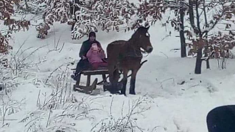 Može i po snegu da se ide u školu