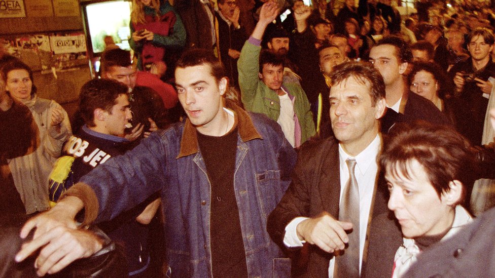 Predsednik SRJ Vojislav Koštunica na putu ka Narodnoj Skupštini 5. oktobra 2000.