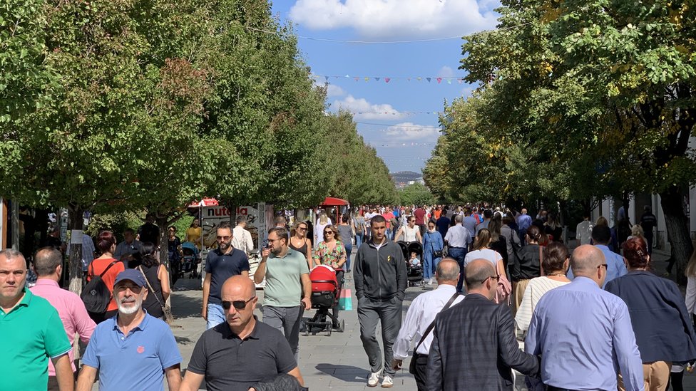 Izbori na Kosovu: Šta će promeniti vanredno glasanje 3 Priština, 2. oktobar 2019.
