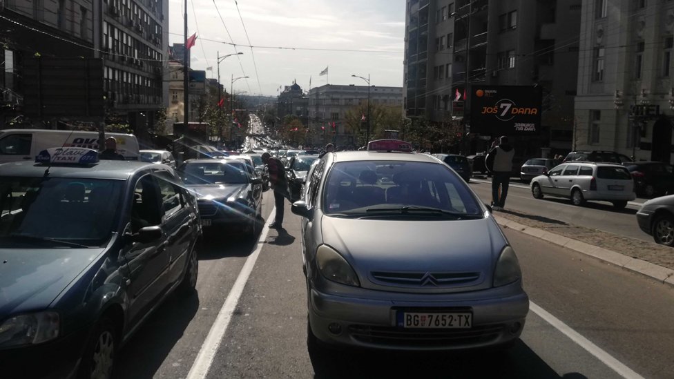 Kar:Go ili taksi: Šta kažu korisnici 3 taksi protest