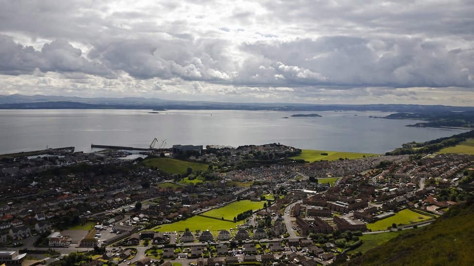 Magija malih terena: Seoski fudbal na britanski način 9 View of Burntisland Shipyard