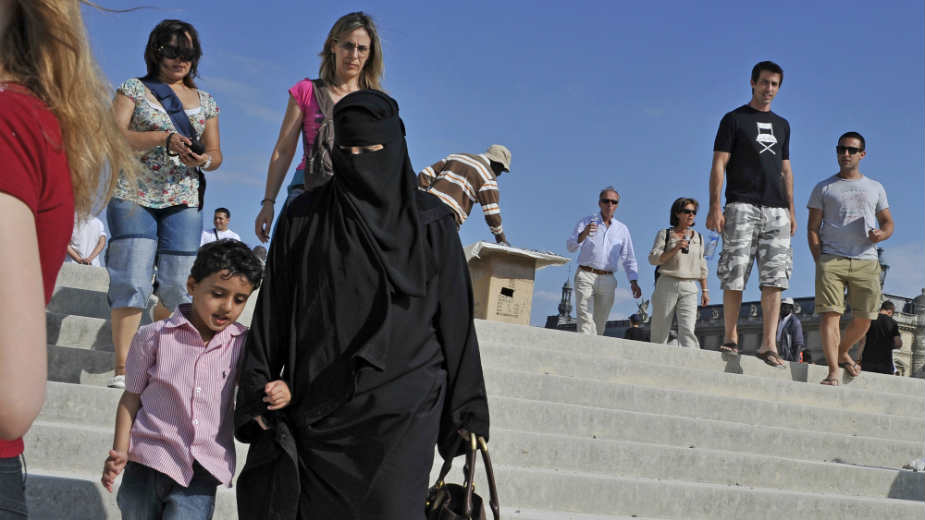 Komunotarizam, bolest francuskog društva 1