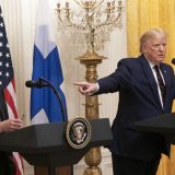 Tramp pred gostom vikao na novinare 9