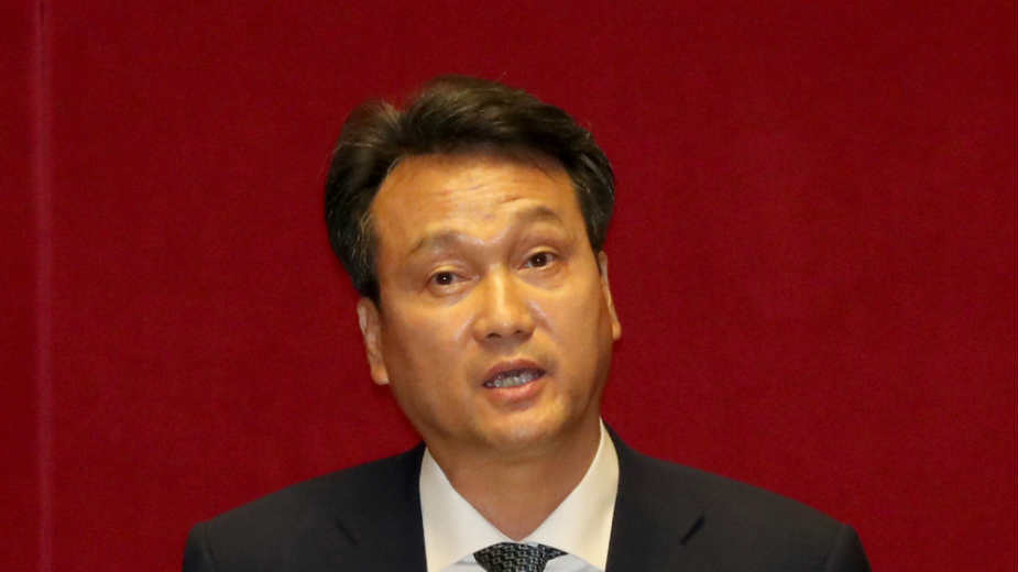 Izlazeće sunce vide kao "svastiku" 1