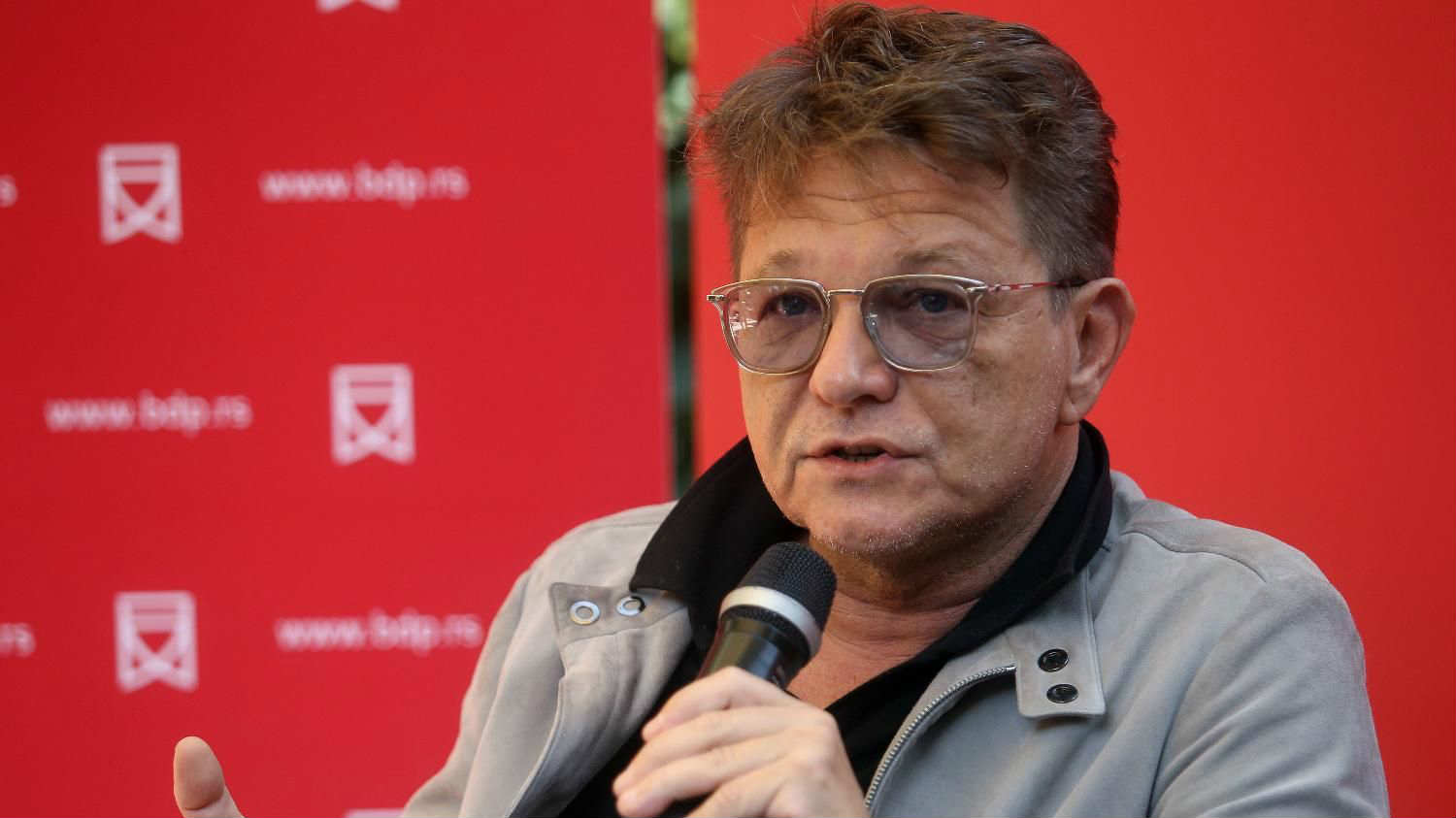 UDUS: Tabloidi da se ne obračunavaju preko porodica sa neistomišljenicima 1