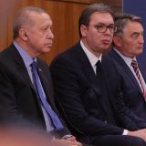 Vučić: Od 1945. "nevidljiva ruka" sprečavala izgradnju dobrih veza u regionu 14