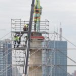 Pobednik skinut sa postolja, građani mogli da ga vide do 15 sati (FOTO, VIDEO) 4 Pobednik skinut sa postolja, građani mogli da ga vide do 15 sati (FOTO, VIDEO) 4