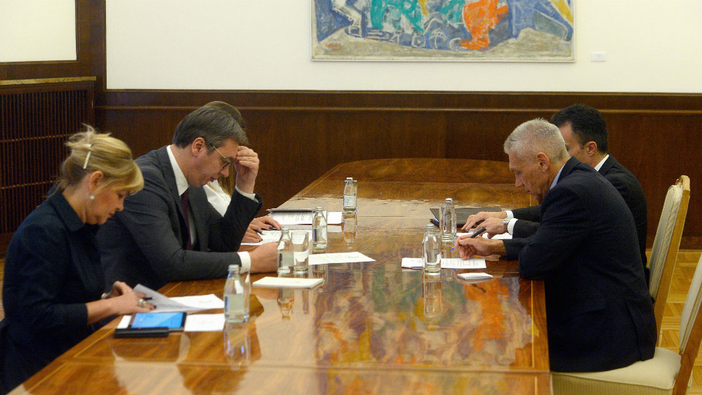 Mir da se vrati u Evropu: Vučić razgovarao sa Bocan Harčenkom 1