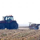 Agencija za bezbednost saobraćaja: Akcija podele 3.600 zaštitnih ramova za traktore 4