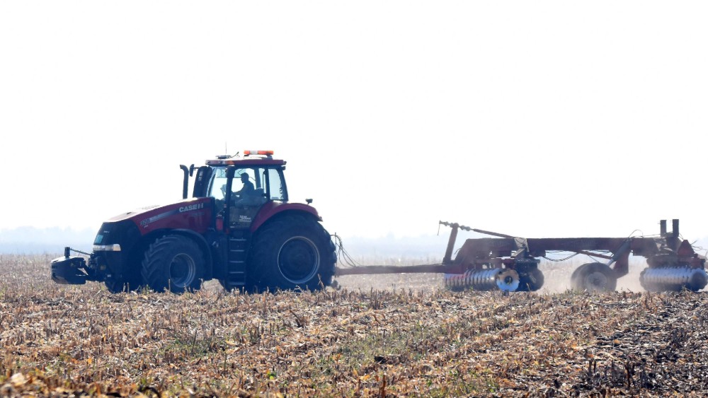 Agrofin: Odobreni podsticaji za nabavku 163 traktora, beogradski konkurs privremeno obustavljen 1