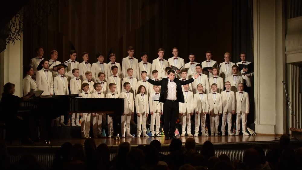 Ovacije za ruski hor "Kapela dečaka i mladića" u Ruskom domu u Beogradu 1