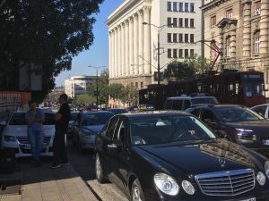 Taksisti treći dan zaredom protestuju 2 Taksisti treći dan zaredom protestuju 2