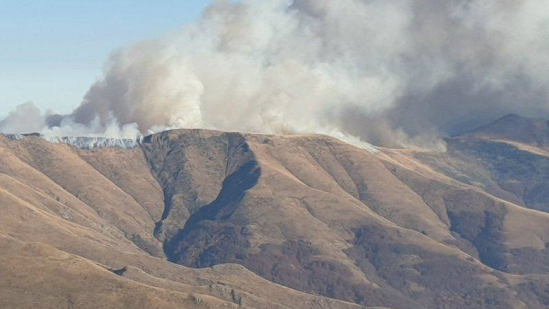 Marić: Sva raspoloživa sredstva na terenu i gase požar na Staroj planini (VIDEO) 1