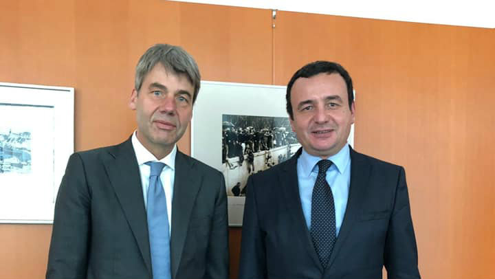 Kurti se u Berlinu sreo sa spoljno političkim savetnikom kancelarke Merkel 1