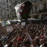 U Alžiru 23 kandidata za predsedničke izbore u decembru 9