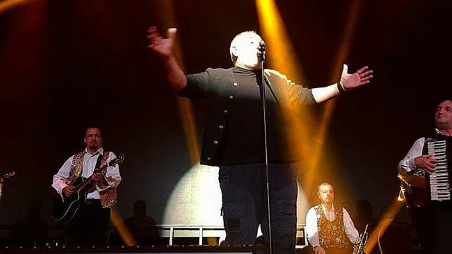 Na koncertu Đorđa Balaševića u Beču više od 5.000 ljudi (FOTO) 4 Na koncertu Đorđa Balaševića u Beču više od 5.000 ljudi (FOTO) 4