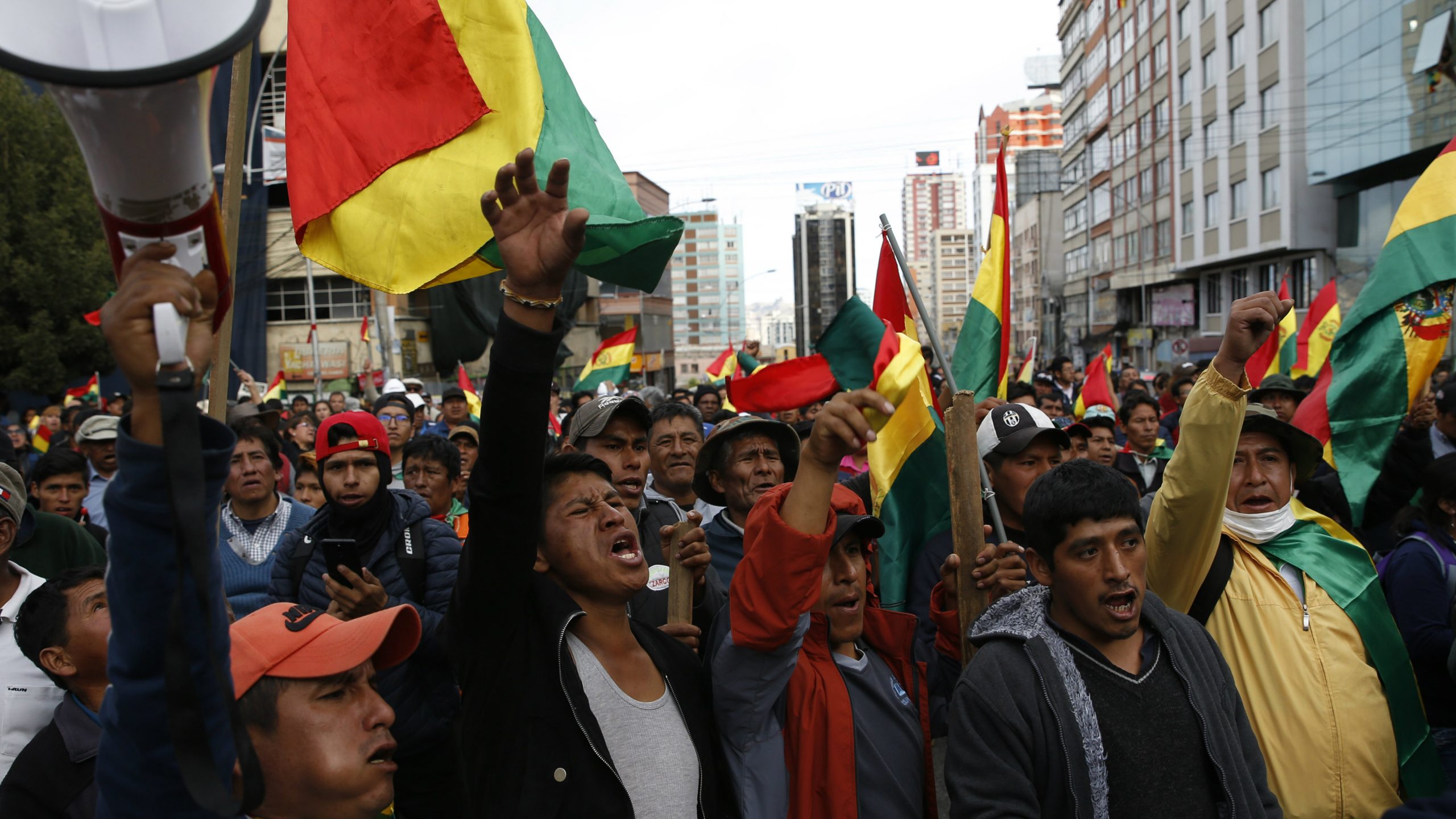 Prelazna bolivijska vlada navodi da se smiruju sukobi u zemlji 1