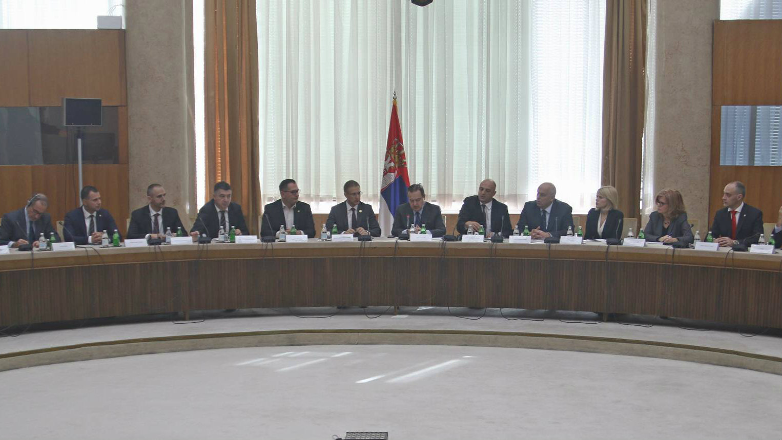 Dačić i Stefanović održali brifing za strane ambasadore uoči skupštine Interpola 1