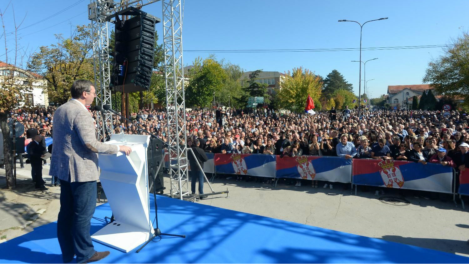 Vučić: Izbore nećemo odlagati, narod zanimaju fabrike, a ne nalepnice opozicije 1