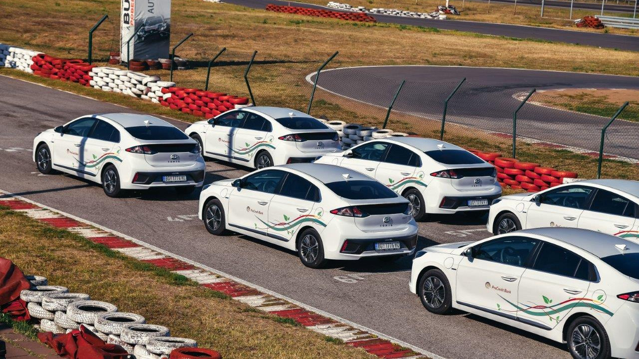 ProCredit banka na ekološkim četvorotočkašima 2 ProCredit banka na ekološkim četvorotočkašima 2