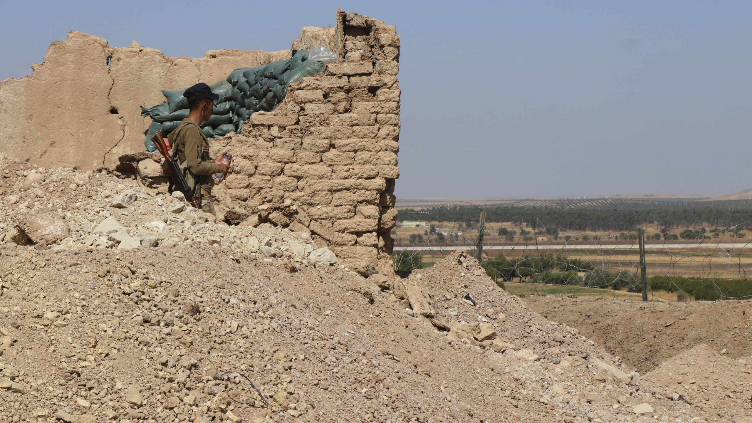 Zarif: Iran protiv turske vojne akcije u Siriji 1