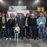 Dačić: Srbija se bliži broju od 4.000 stambenih rešenja za izbeglice iz Bosne i Hrvatske 8