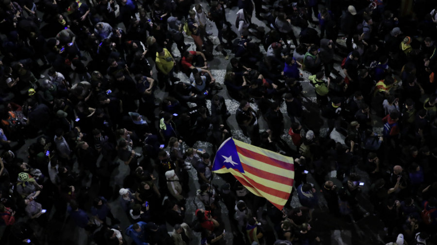 Pristalice nezavisnosti Katalonije blokirale auto-put 1