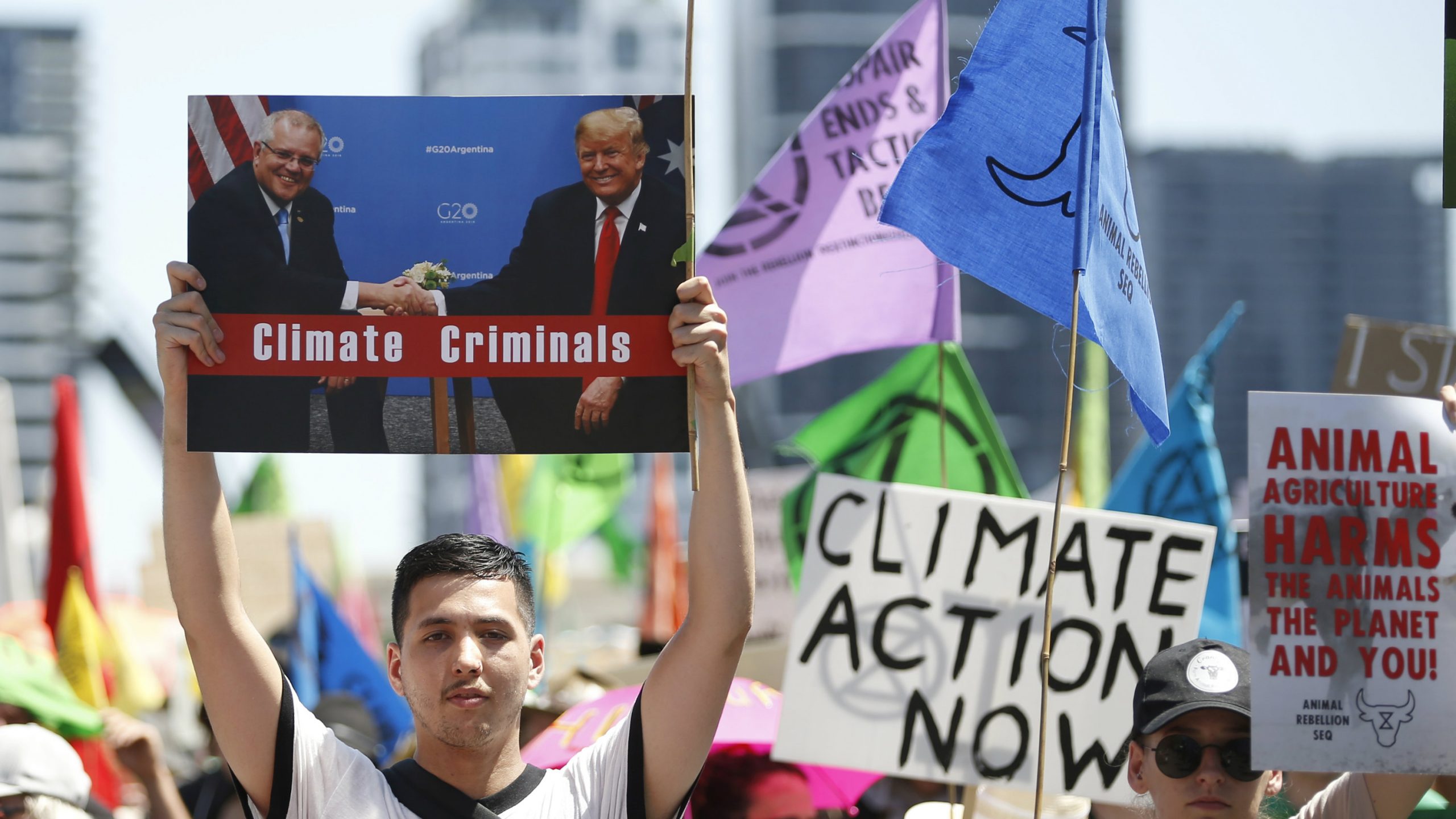 Počela "prolećna pobuna": Ekološki protesti se šire svetom (FOTO) 2 Počela "prolećna pobuna": Ekološki protesti se šire svetom (FOTO) 2