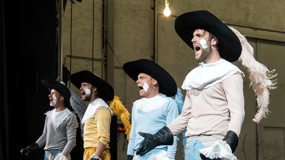 Stepovanje i slepstik sa konjima u galopu 1 Stepovanje i slepstik sa konjima u galopu 1