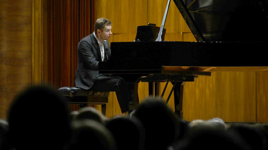 Sve je lako kad si mlad 1