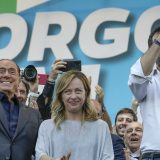 Salvini održao skup protiv vlasti u Rimu, među govornicima i Berluskoni 13