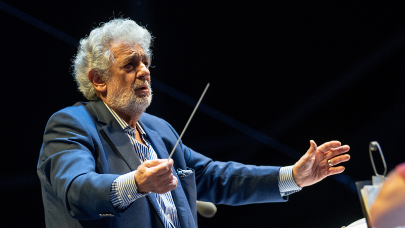 Plasido Domingo dao ostavku na mesto generalnog direktora Opere u Los Anđelesu 1