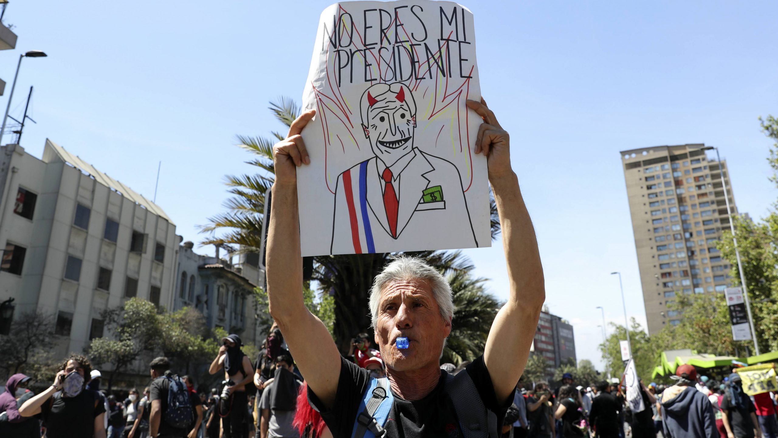 Policijski čas proglašen u Santjagu treću uzastopnu noć 1