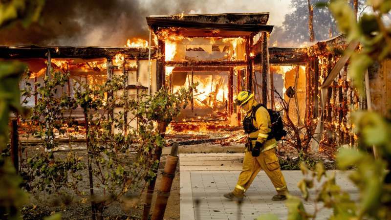 U Kaliforniji proglašeno vanredno stanje zbog požara 1